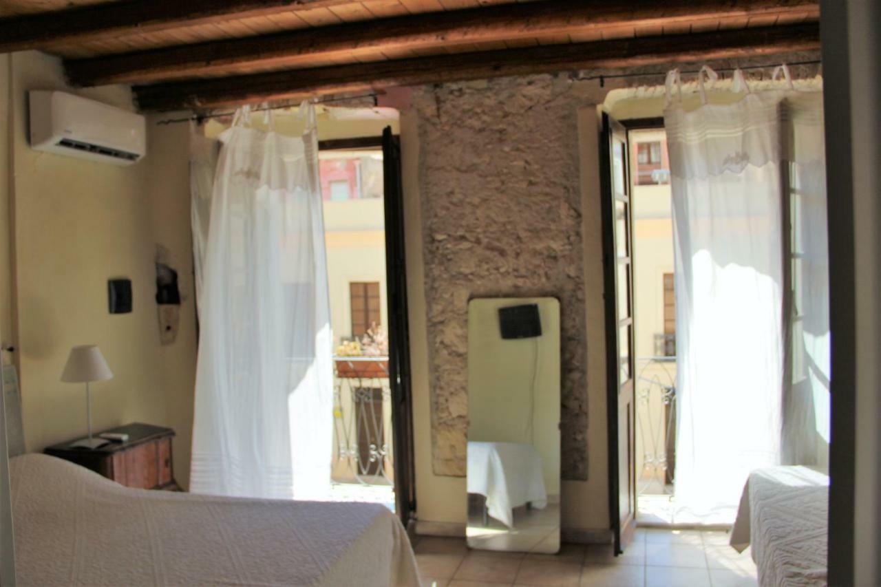 Guest house Sant Efisio Host