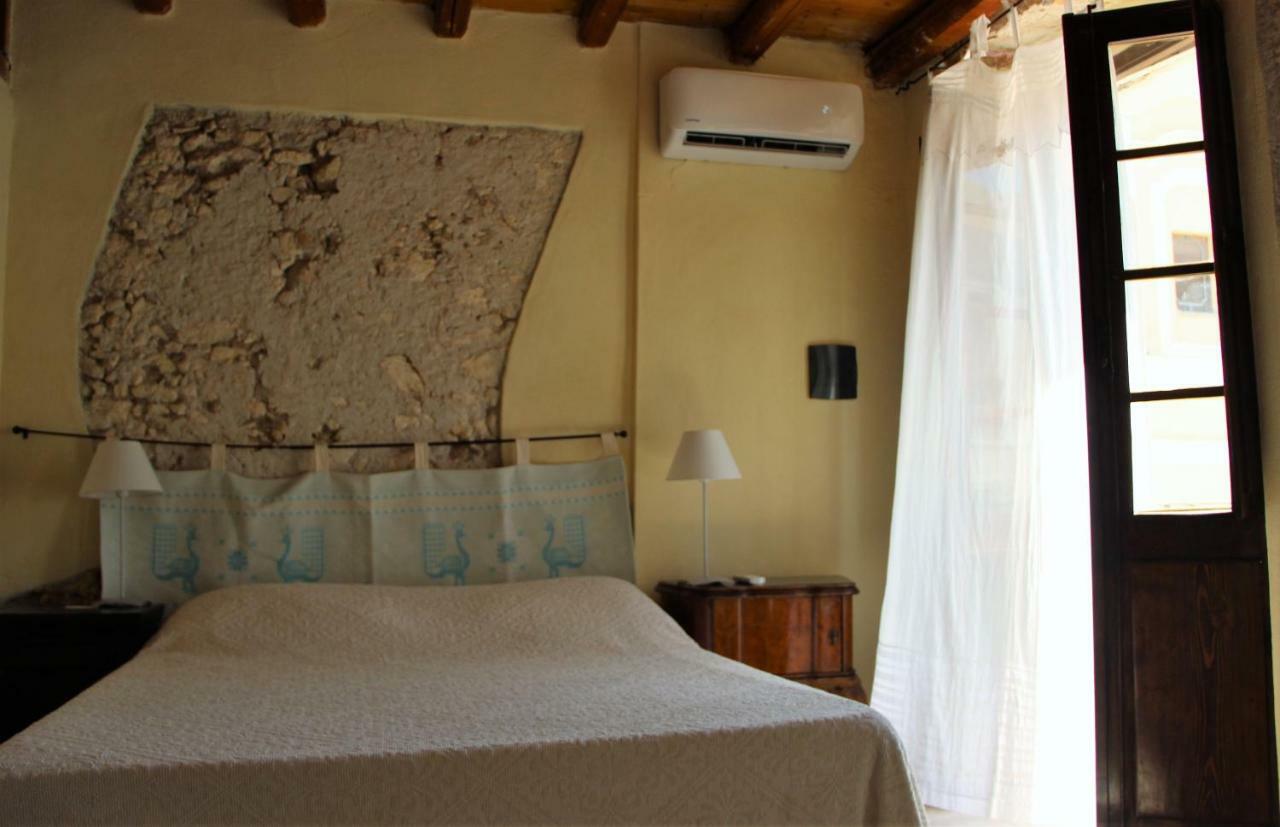 Sant Efisio Host Guest house *